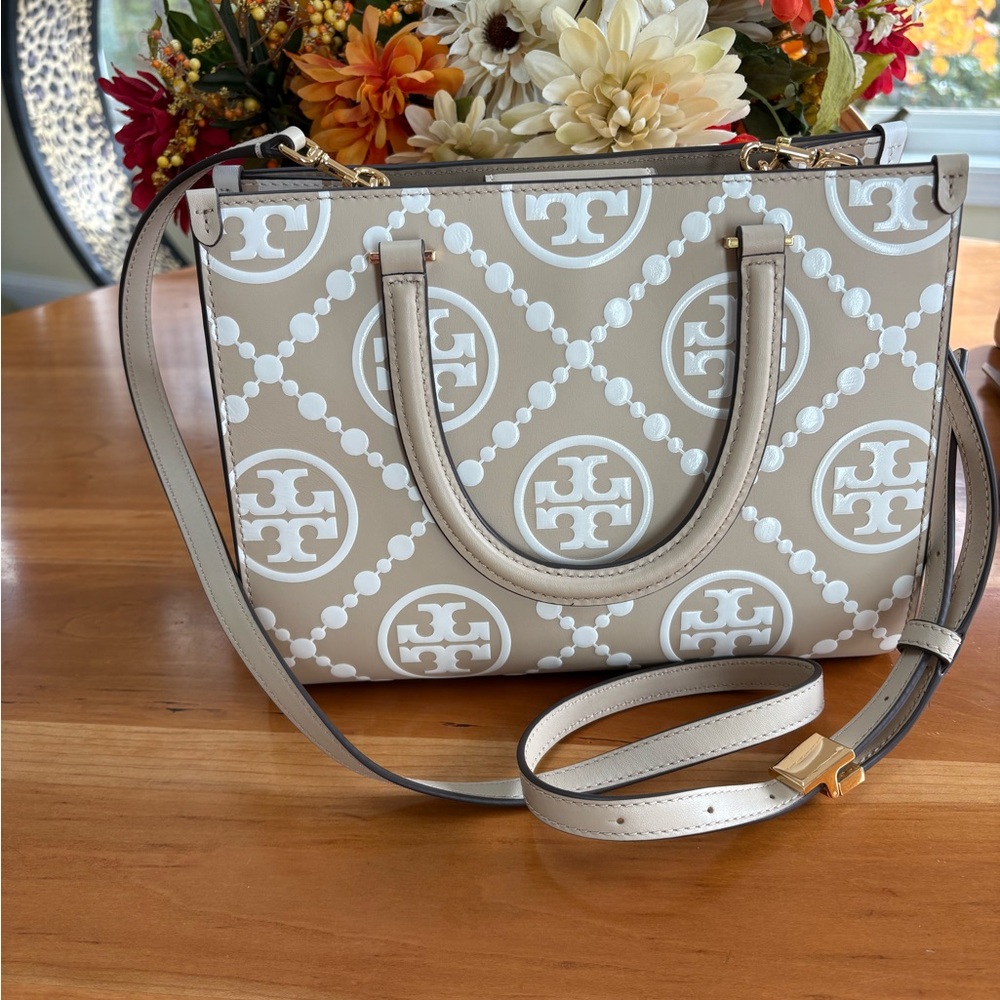 Tory Turch T Monogram Square Shoulder Bag Contrast Embossed purse medium NWOT